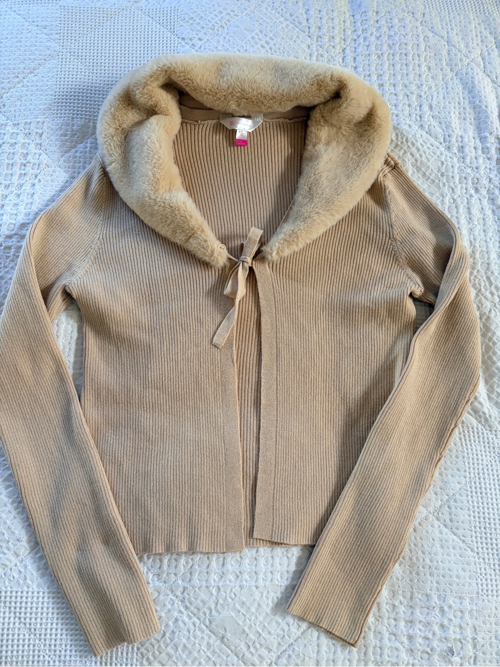 Y2K 2000s Tan Ribbed Cardigan with Faux Plush Fur Collar